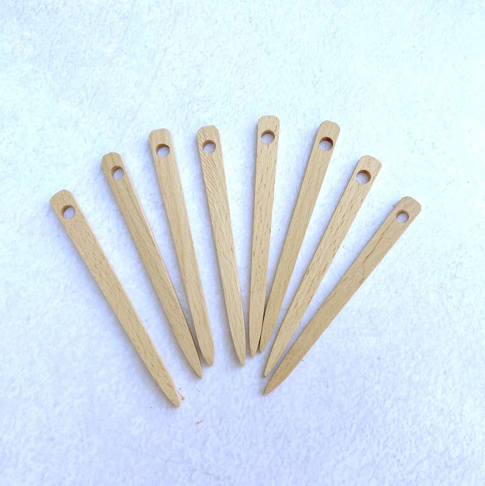 Wooden toothbrush rug needles for braided-in rug plaiting