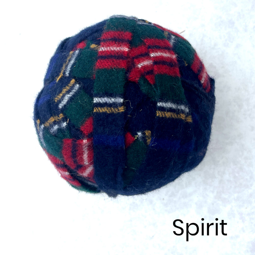 STOCK CLEARANCE - 100% Wool Blanket Yarn - Grab Yourself a Bargain!